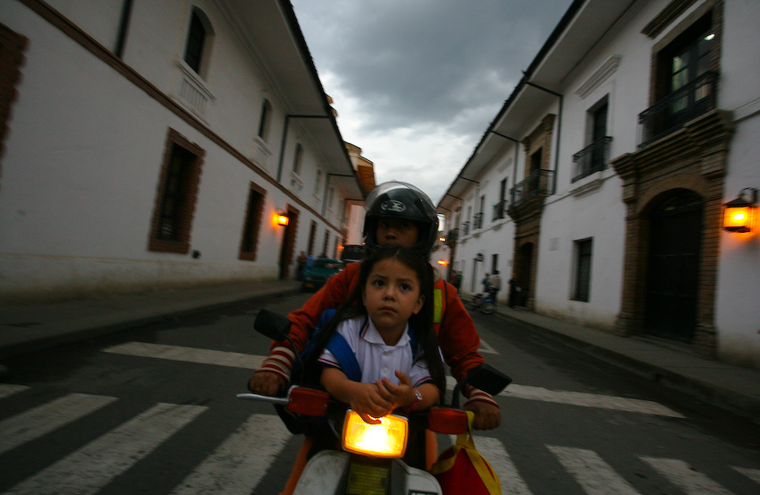 La conductadora Colombia Колумбия