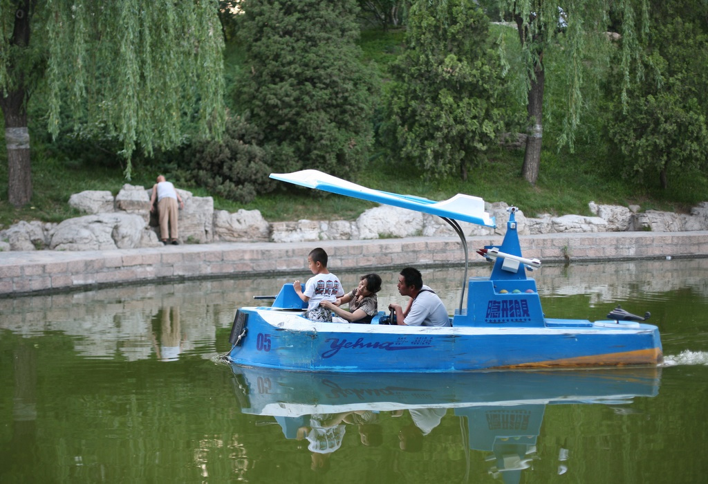 броня крепка...и танки наши быстры... 