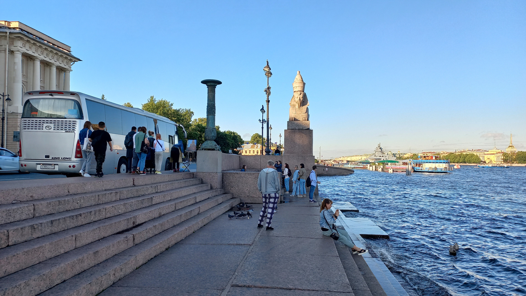 Университетская набережная Санкт-Петербург