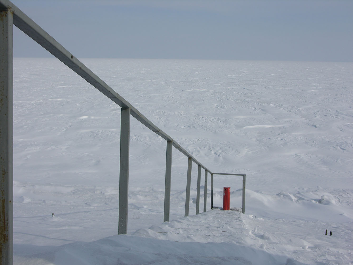 пляж море снег