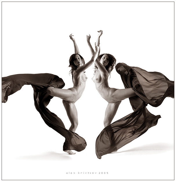 Sisterhood / Air dance air dance nude