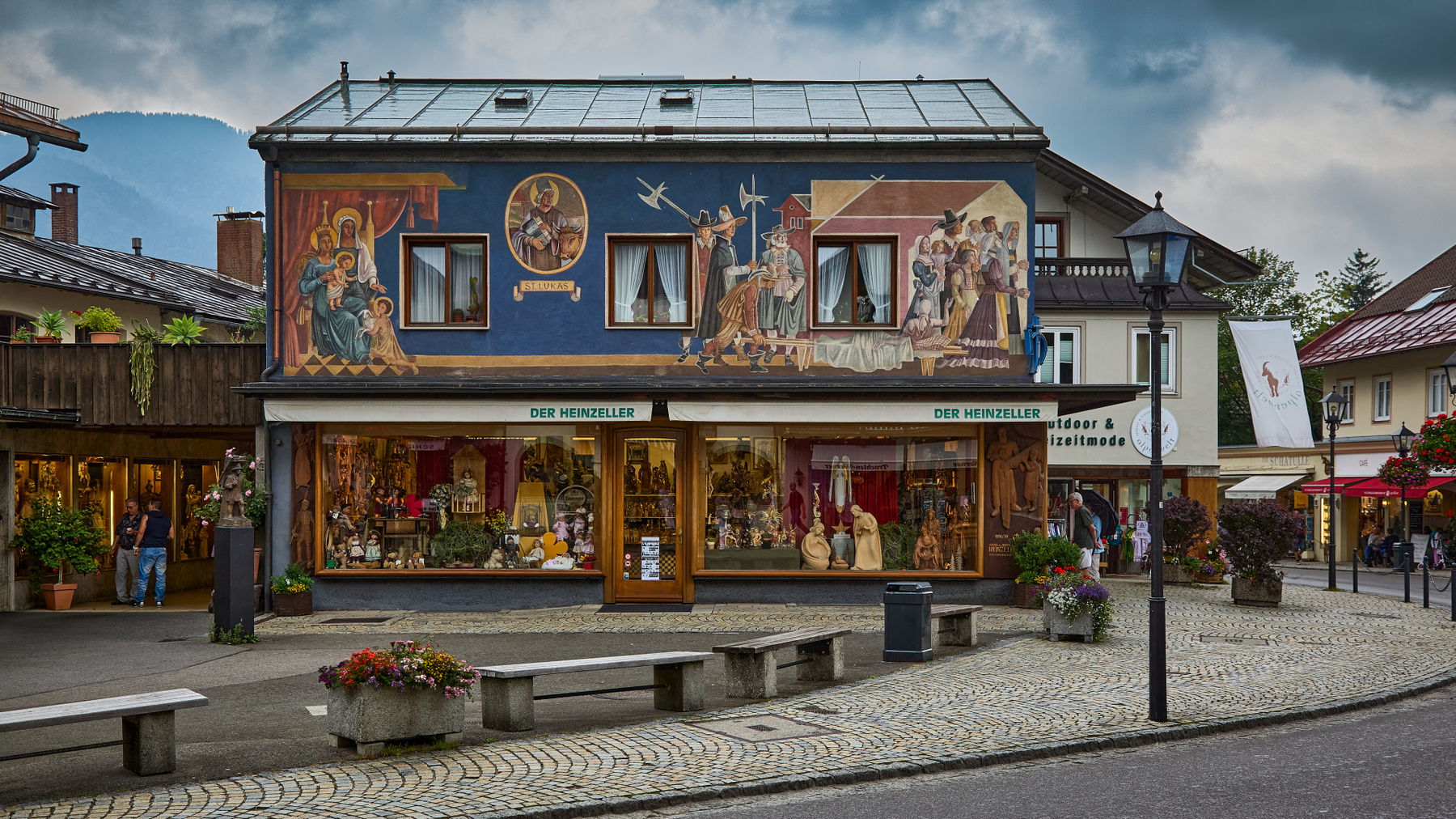 Обераммергау (Oberammergau)... тучи Обераммергау дождь деревня город Германия вечер Бавария Оberammergau