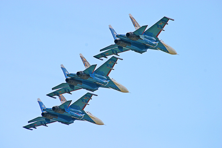 Русские витязи Русские_витязи Су-27 авиашоу