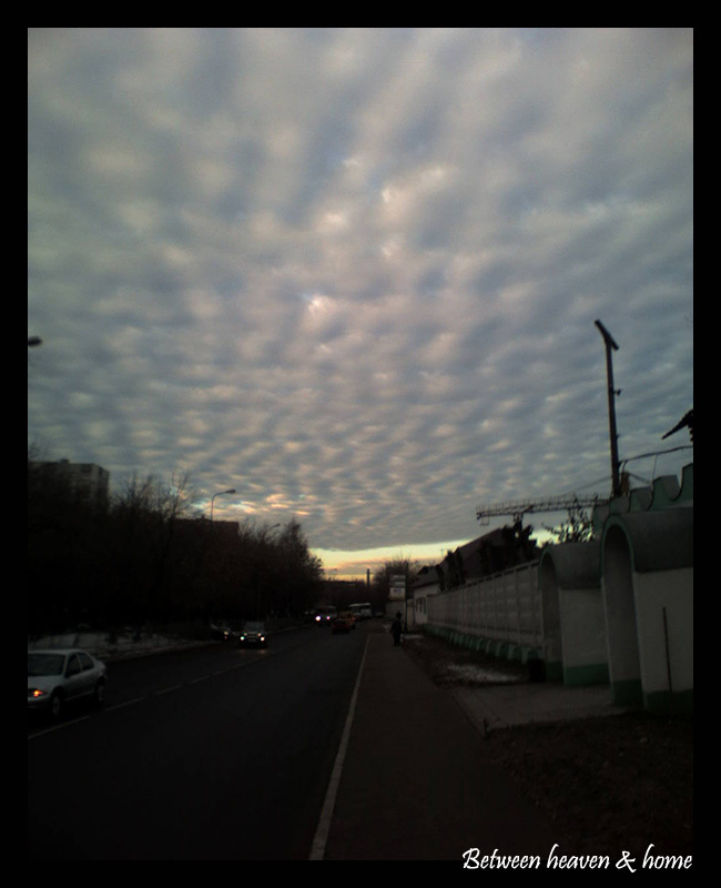Between heaven & home небо рассвет закат облака