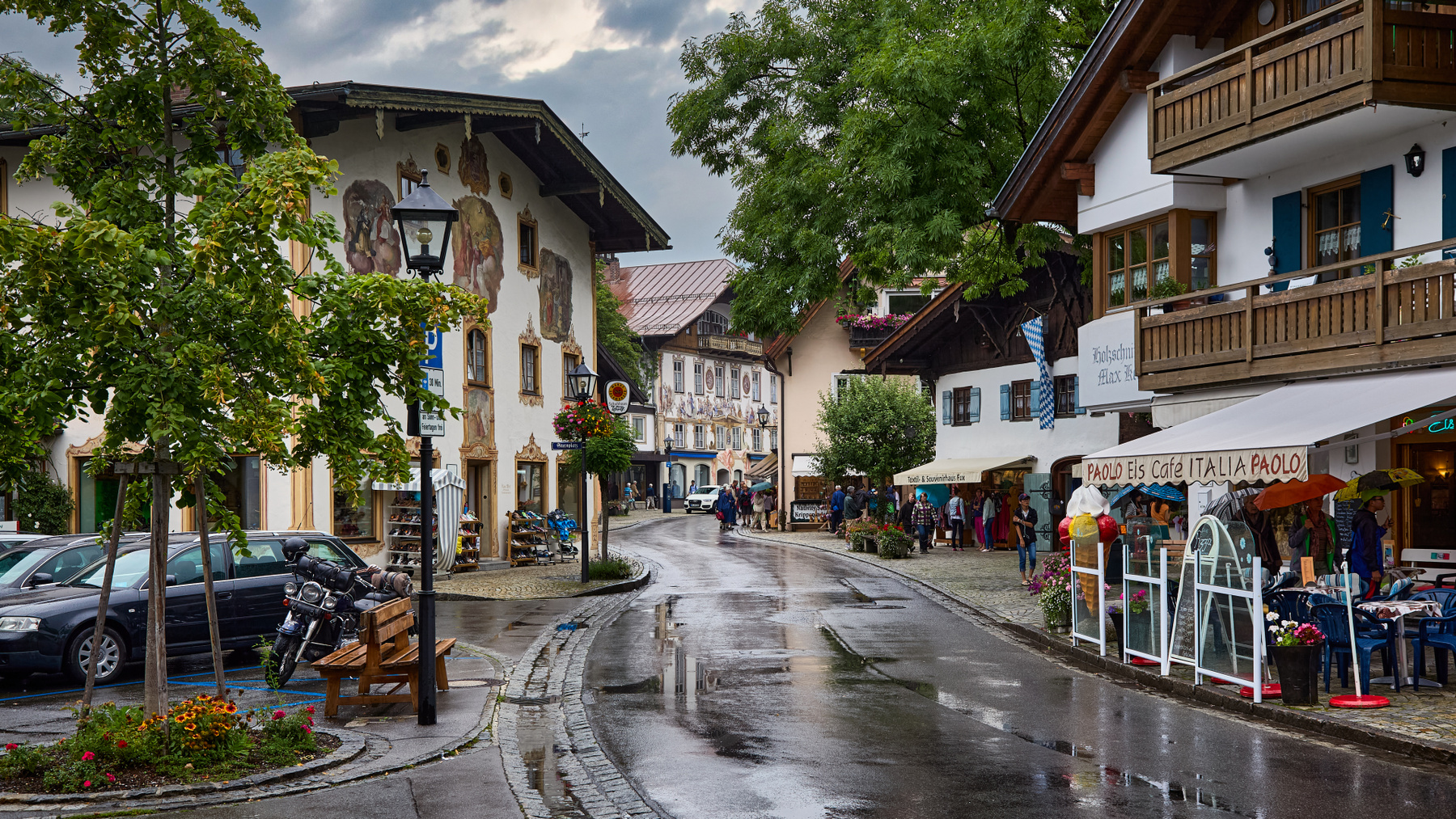 Обераммергау (Oberammergau)... тучи Обераммергау дождь деревня город Германия вечер Бавария Оberammergau
