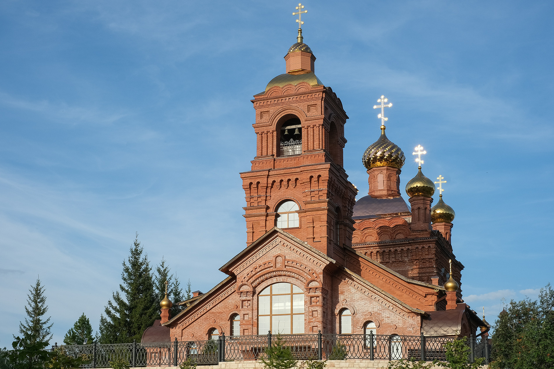 Храм... Храм