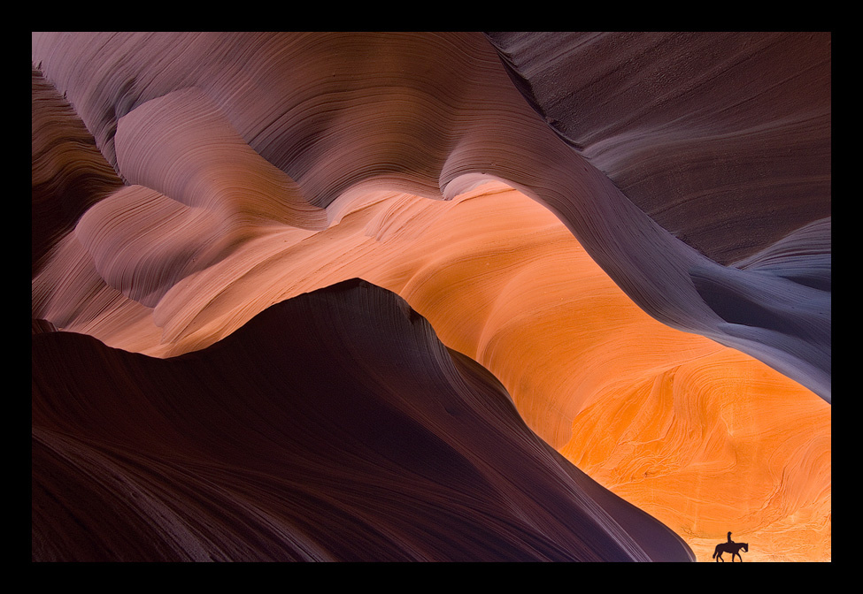 oдинокий пастух Lower Antelope Canyon, Arizona.