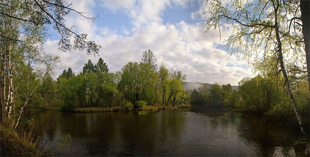 На речке Олха, весна, река