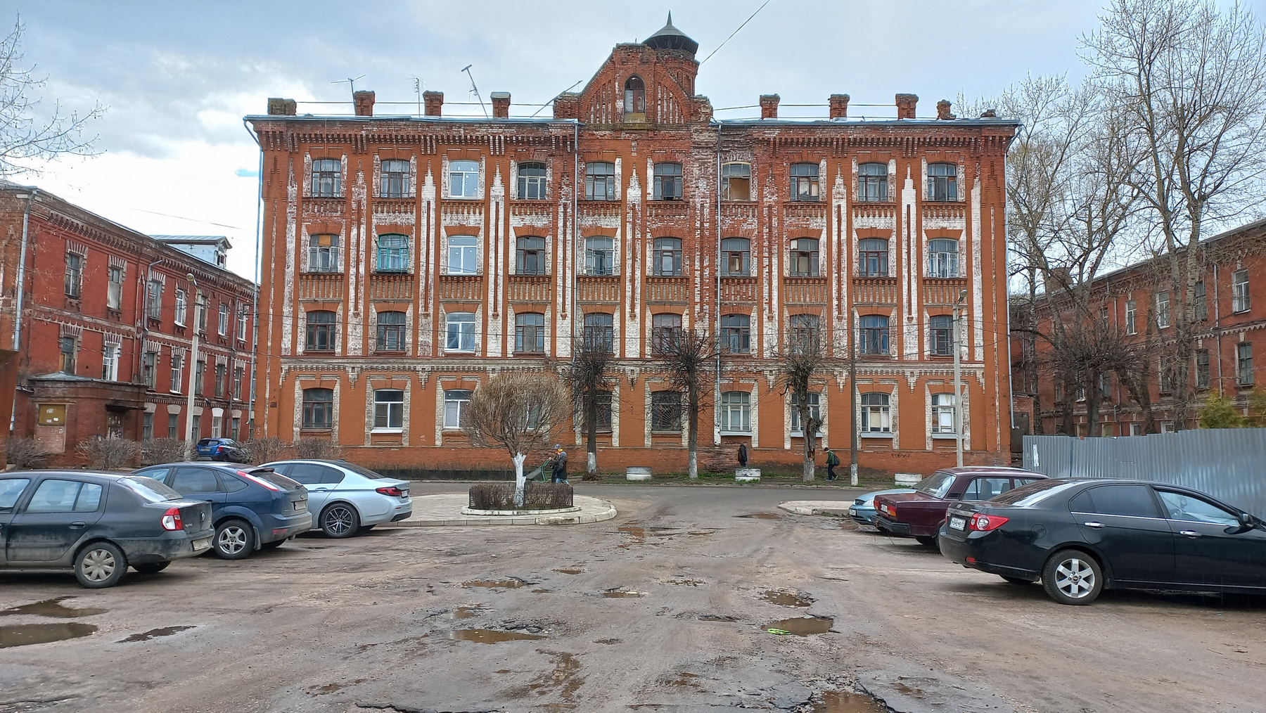 Двор Пролетарки в Твери (Морозовский городок) Тверь