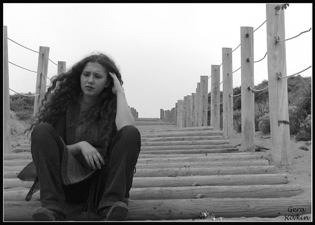On the steps... девушка небо  stypeni