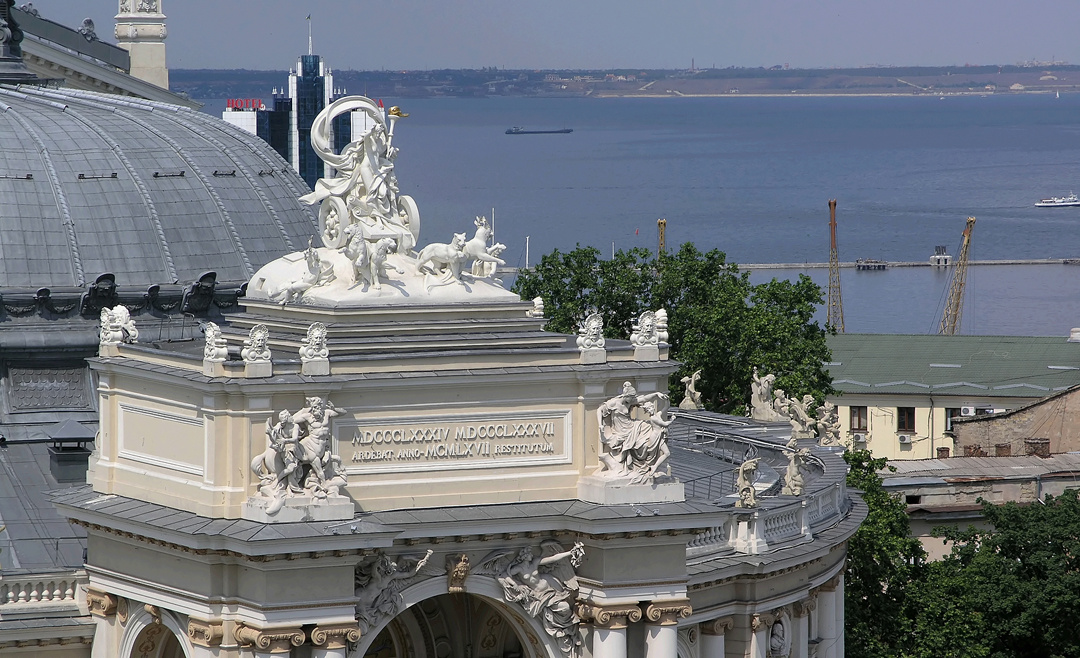 Жемчужина Чёрного моря. Оперный театр Чёрное море Одесса Украина крыша roof roofing