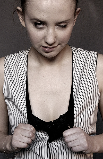 Пьяная соседка приходила 