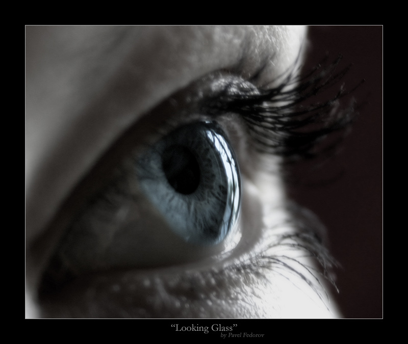 Looking Glass кусочек стекла, наделенный способностью смотреть