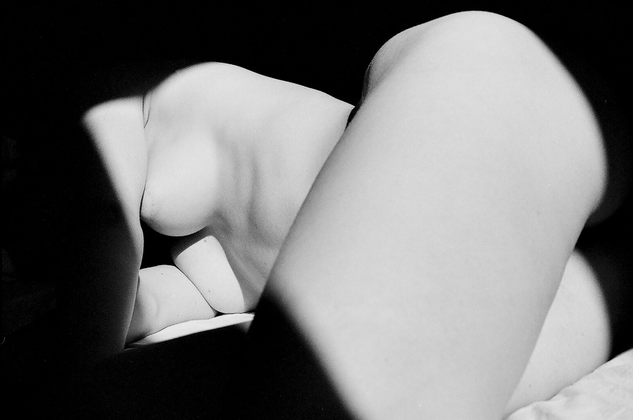 nues 