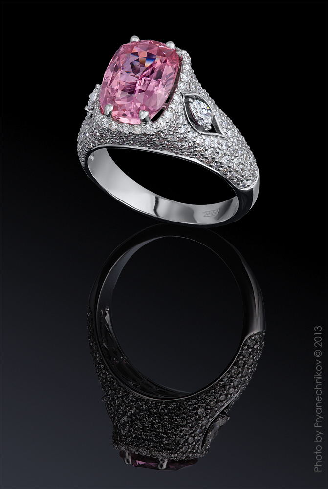 Ювелирный постер. Diamond Jewelry. Фотосъемка ювелирных изделий с бриллиантами и драгоценными камнями. Jewellery Photography Izmestiev Pryanechnikov Прянечников сапфиры бриллианты Diamonds Precious Gems 