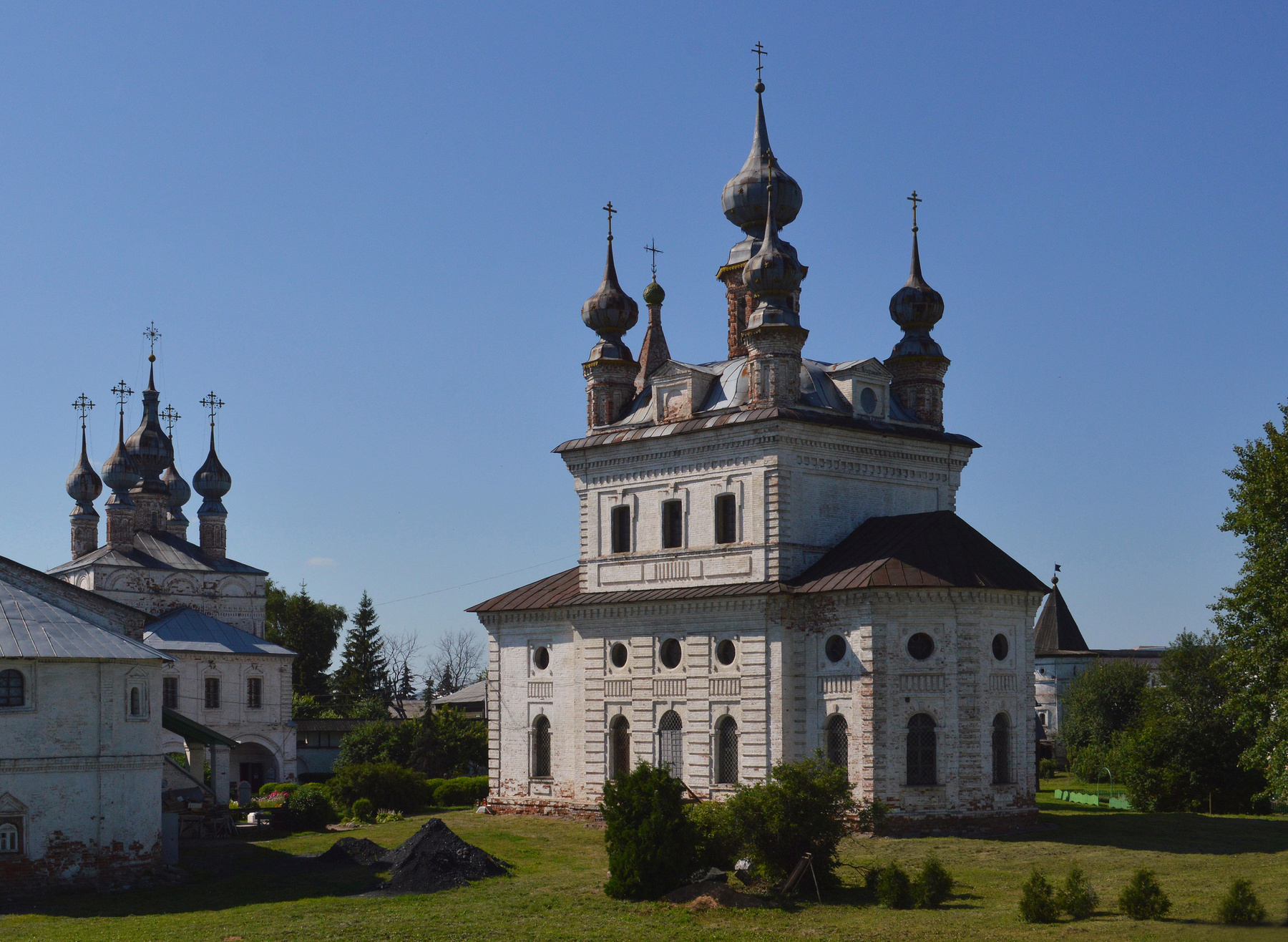 Юрьев-Польский Михайло-Архангельский монастырь (основан в 13 в.) Юрьев-Польский Михайло-Архангельский монастырь основан в 13 лето храм вечер