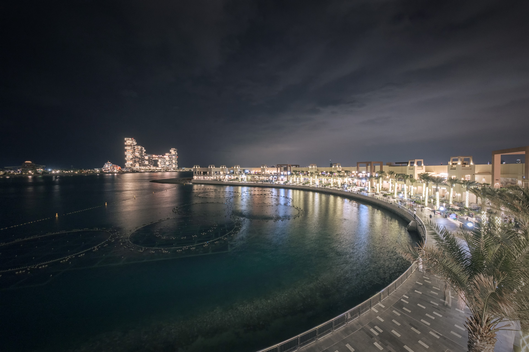 The Pointe Night palm jumeirah thepointe atlantis arabian night dubai water fountain lights landscape cityscape scenery travel outdoors uae chizh