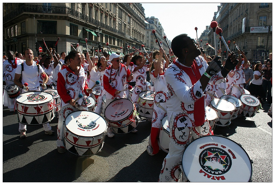 Банда франция france париж paris банда banda группа fanfare музыка musique перкуссии percussions