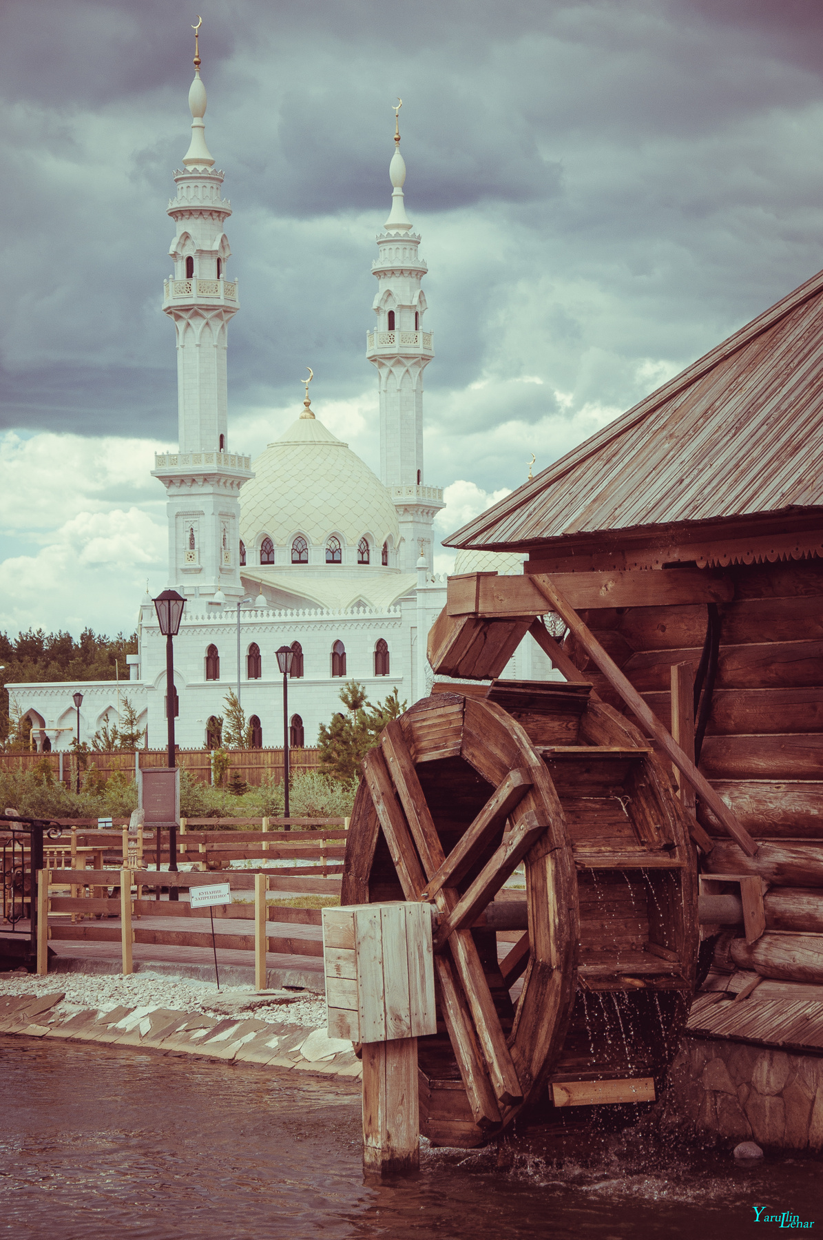 Белая мечеть 