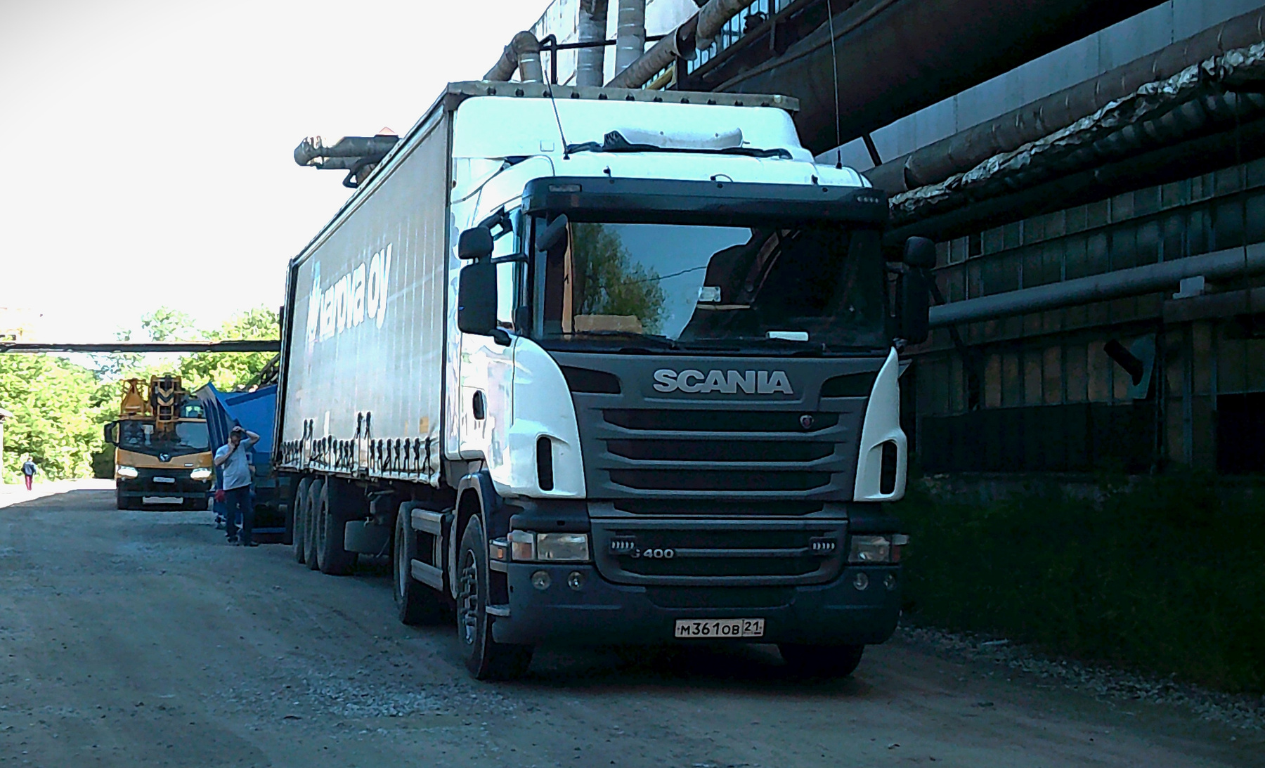 SCANIA SCANIA авто тягач завод склад лето