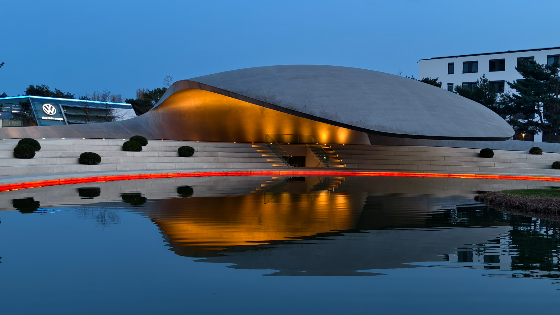 Павильон Порше в Авто Штадт Autostadt Porsche Порше Автоштадт