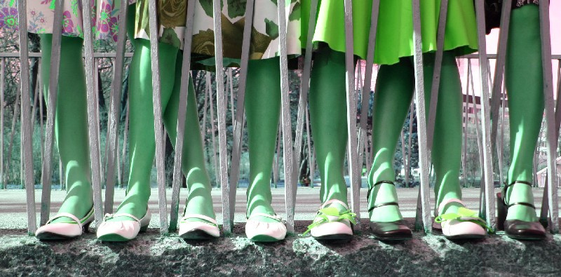 shoesies green feet
