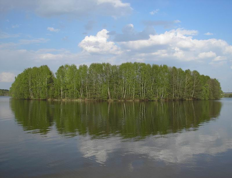 Остров нашей любви и надежды остров, отражение, вода, небо, облака
