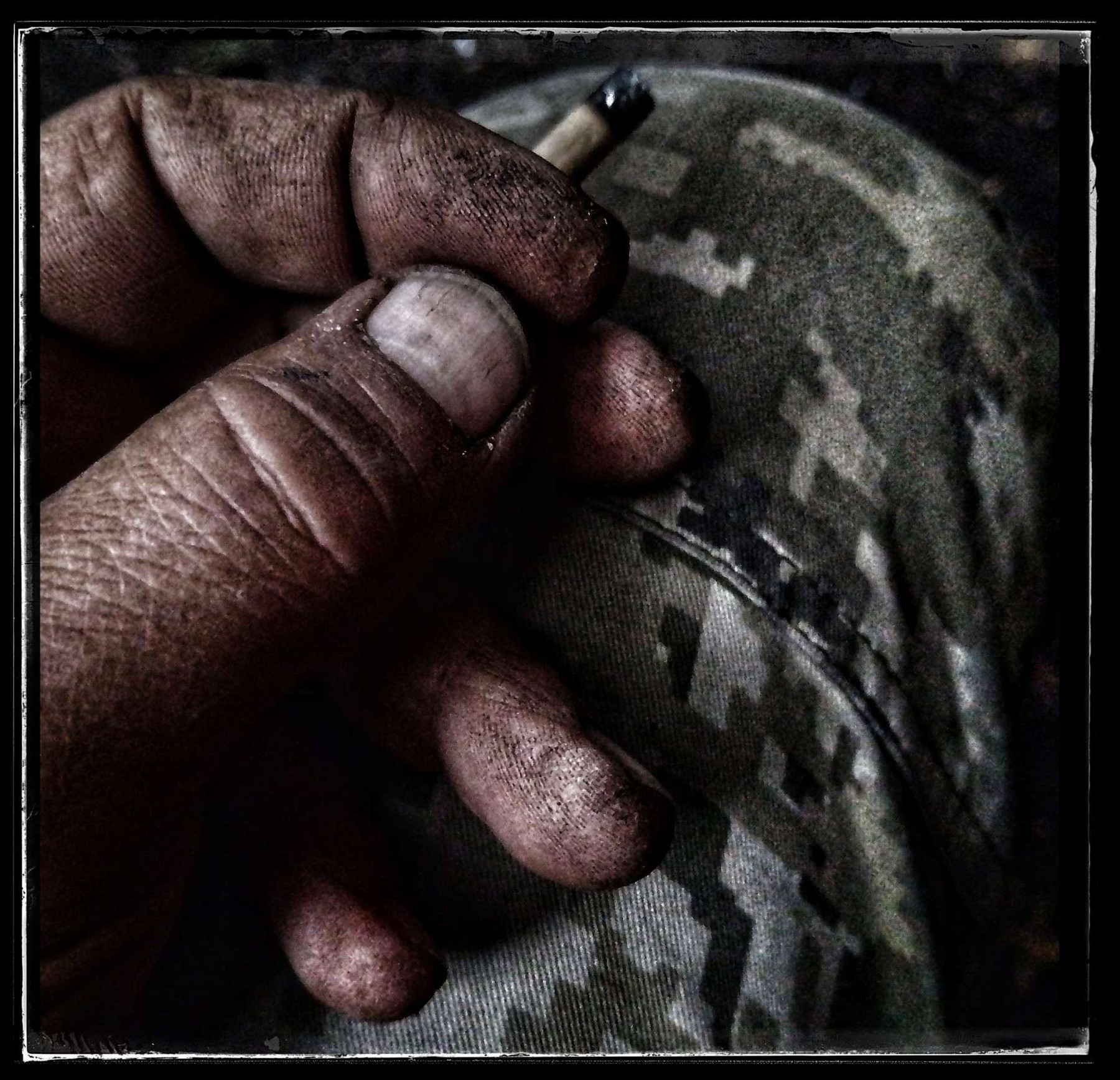 Про окопный маникюр.... War