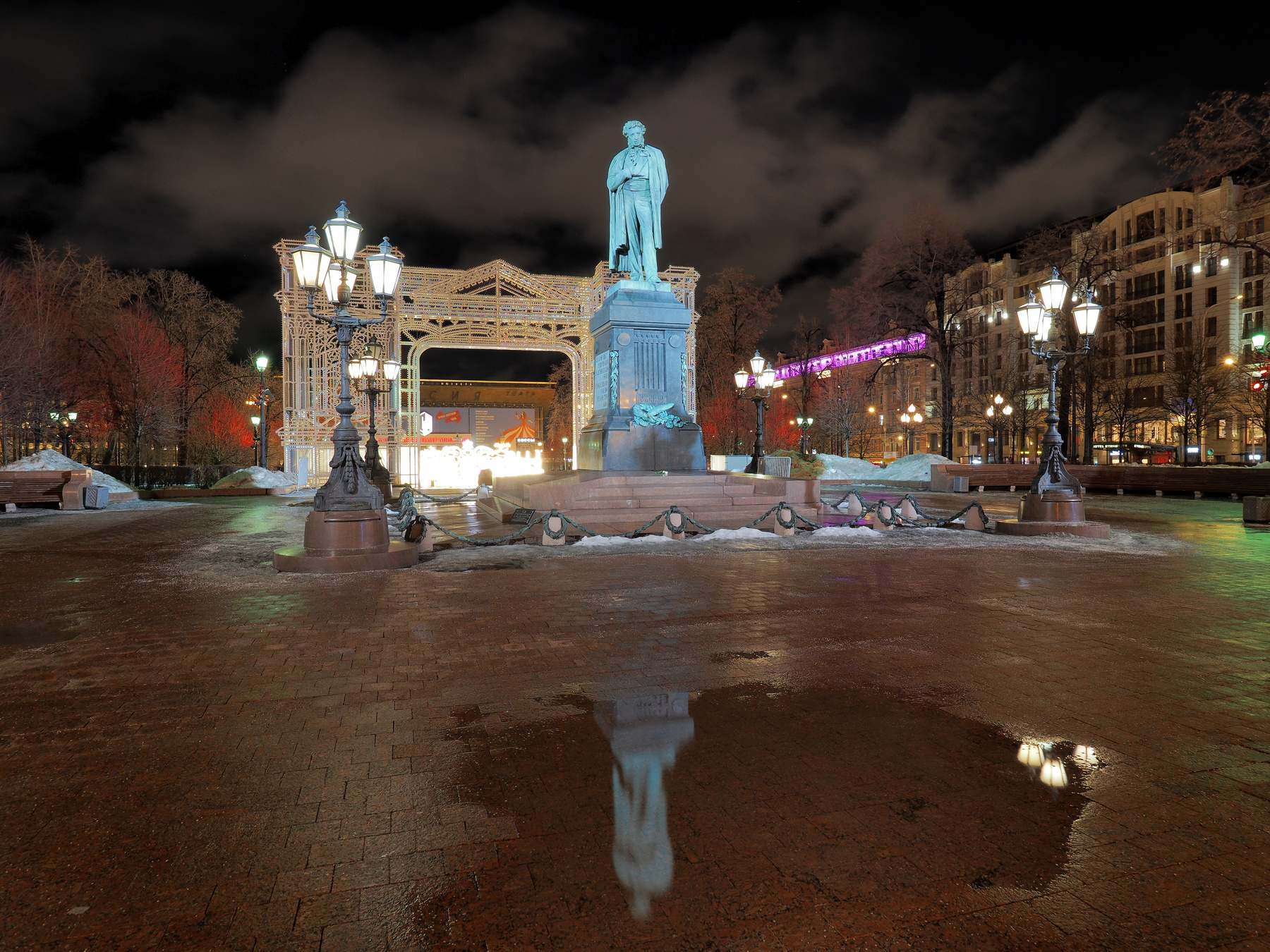 Утро, Пушкинская площадь Москва