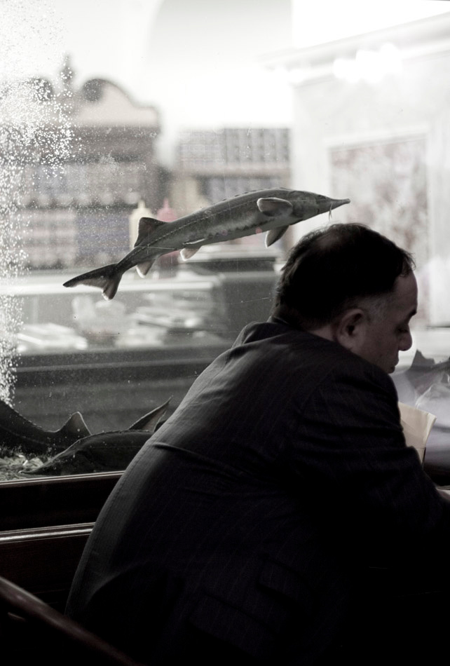 А где-то рядом... ГУМ Алёна Артеменко Alena Artemenko фотограф певица и просто хорошая девушка :)