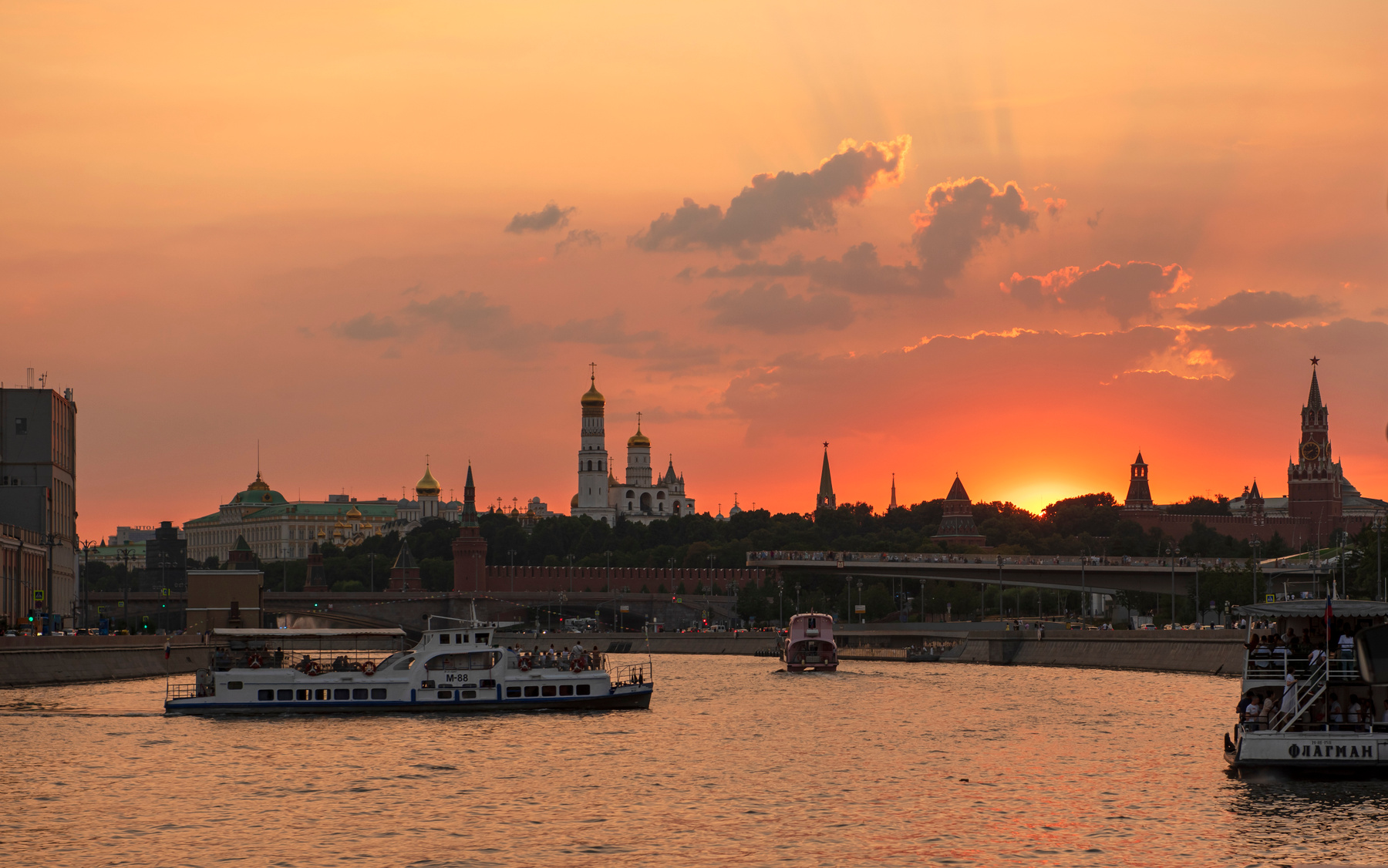 Закат на Москве-реке 