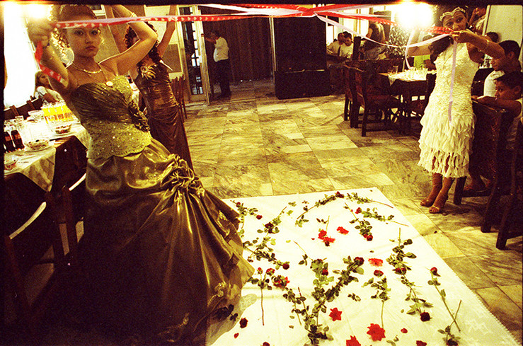 в ожидании roma, wedding