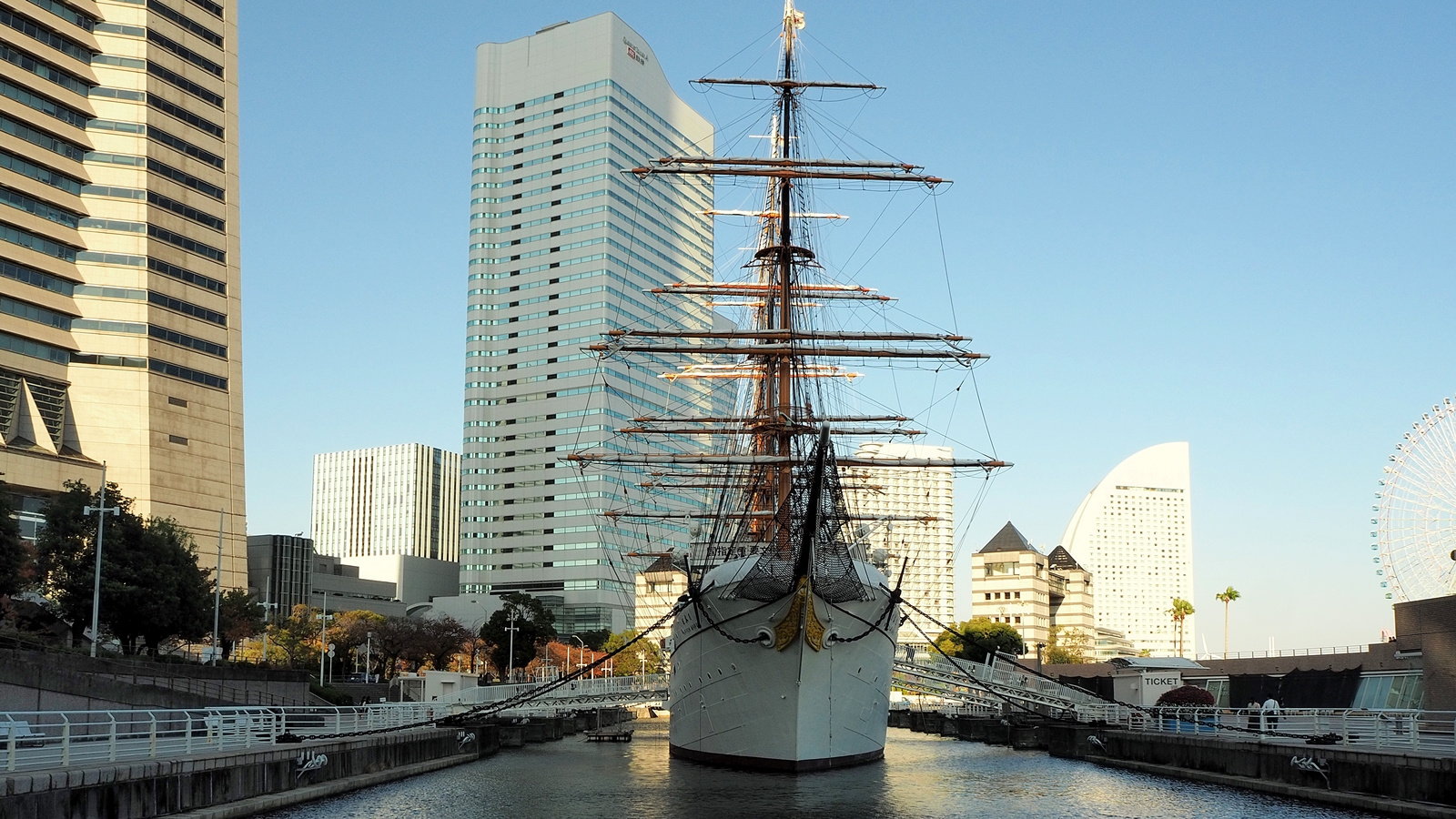 "Тихоокеанский лебедь" "Nippon Maru" Иокогама Япония Иокогама Япония учебный корабль музей