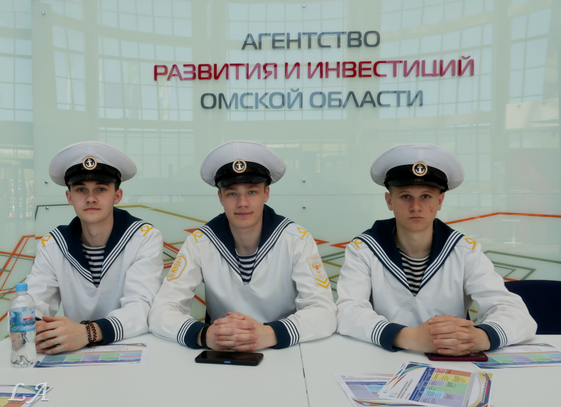 Новые речники фототренер Александр Мамакин Творческий Союз Снежный Лев Lihgra Advenyture Фото Светланы Мамакиной Путешествие Фотосайт Россия Сибирь Омск саммит Омскийдиалог-2023 курсанты речники групповой портрет