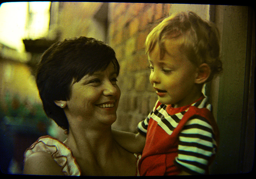 *1982 г.* 