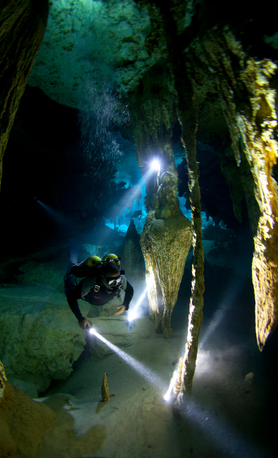 Cenote Dos Ojos 