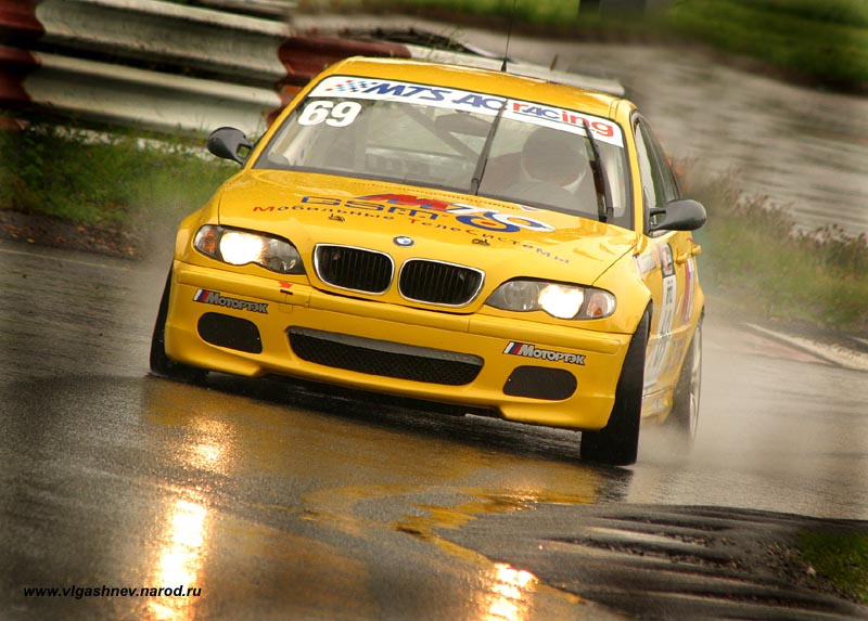 Невское кольцо  Автогонки. Невское кольцо. Фото. Cars.Racing.Women.Photo. Фотовыставка. Рамблер: Лучшие фотографии Владимира Гашнева.