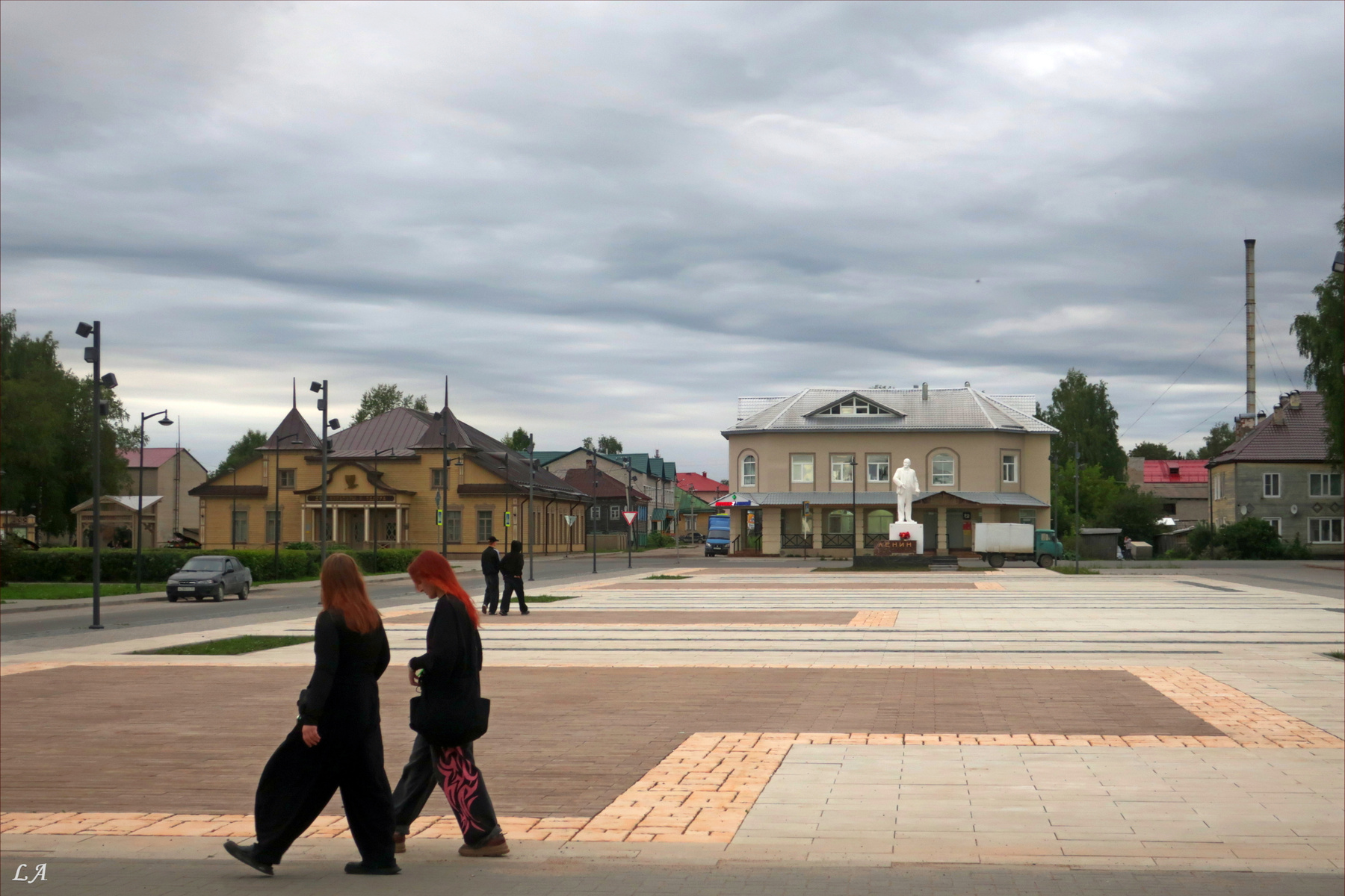 Современные жители древнего города Творческий Союз Снежный Лев Фототренер Александр Мамакин фото Светланы Мамакиной Lighra Advenyture Фотосайт Путешествие Россия Архангельская область Каргополь жанр август