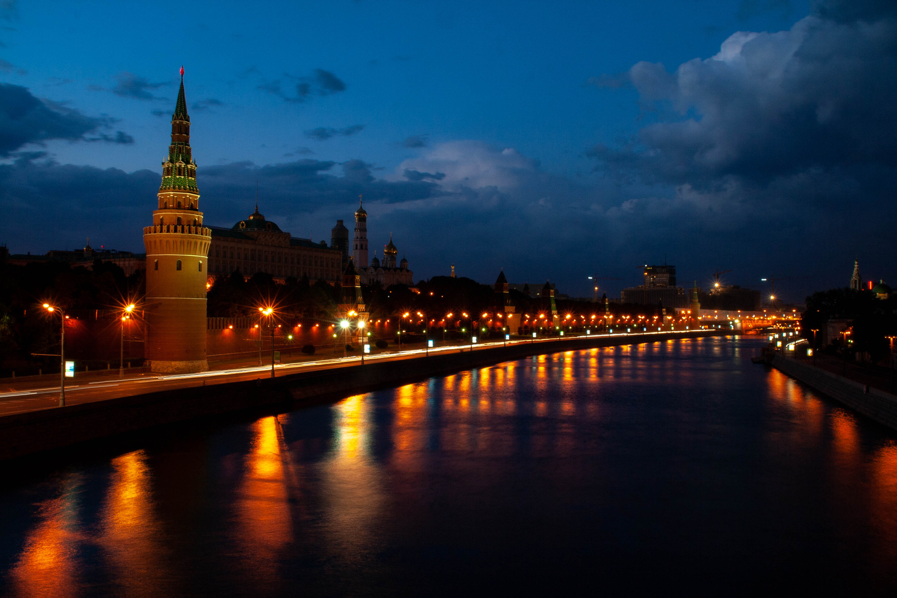 2006-07-26 21.23 Россия Москва город вечер река набережная 2006 Кремль