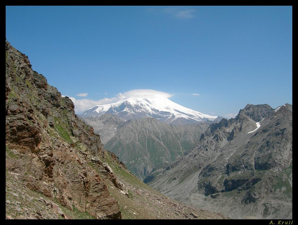 Уллу-Камские зарисовки-7. Пуп земли кавказской. Кавказ, КЧР, Уллу-Кам, Кичкинекол, Эльбрус, горы, лето