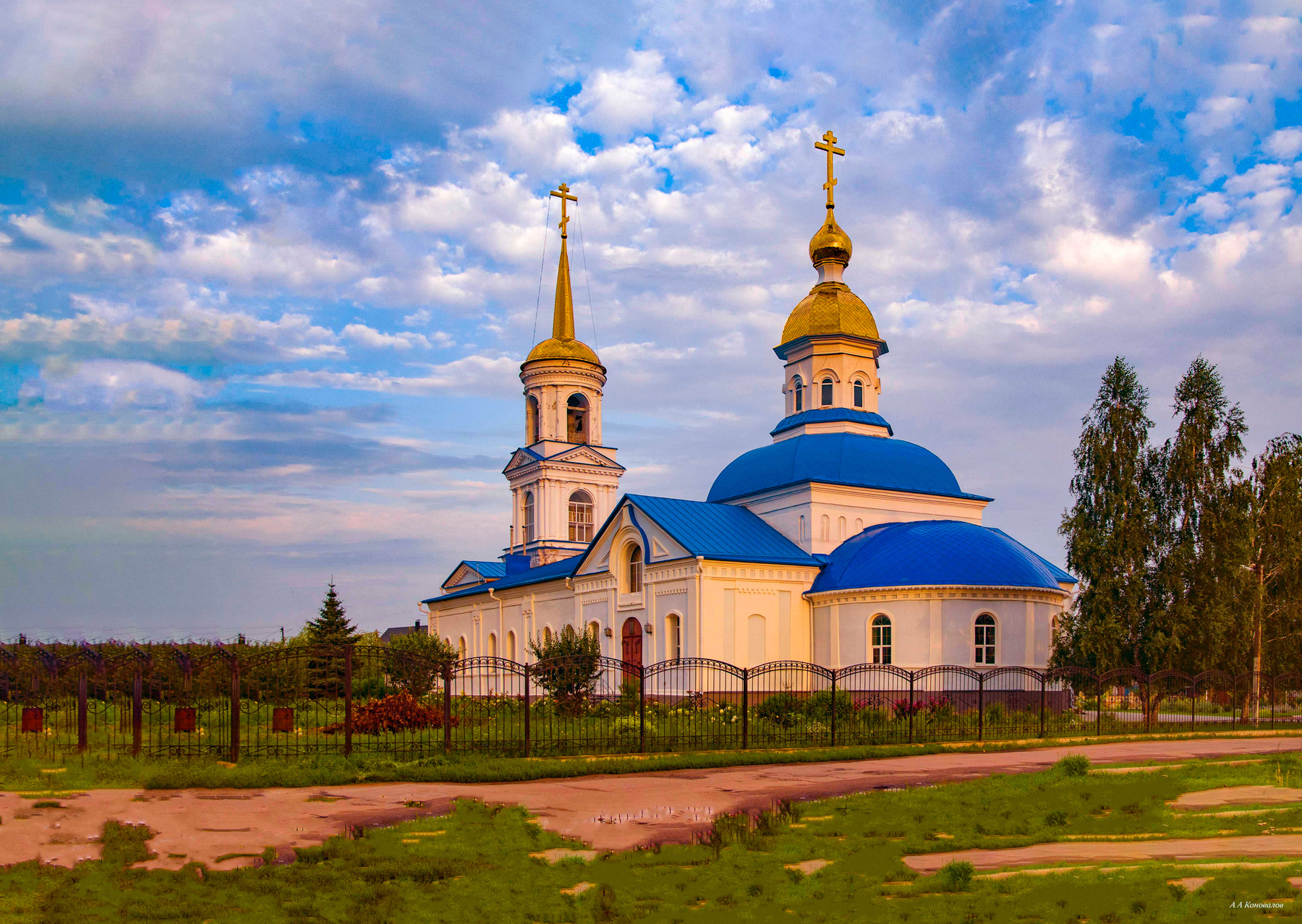 Храм в честь Казанской Иконы Божией Матери. Новая Усмань. 