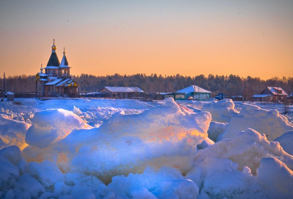 Деревенька над реко 