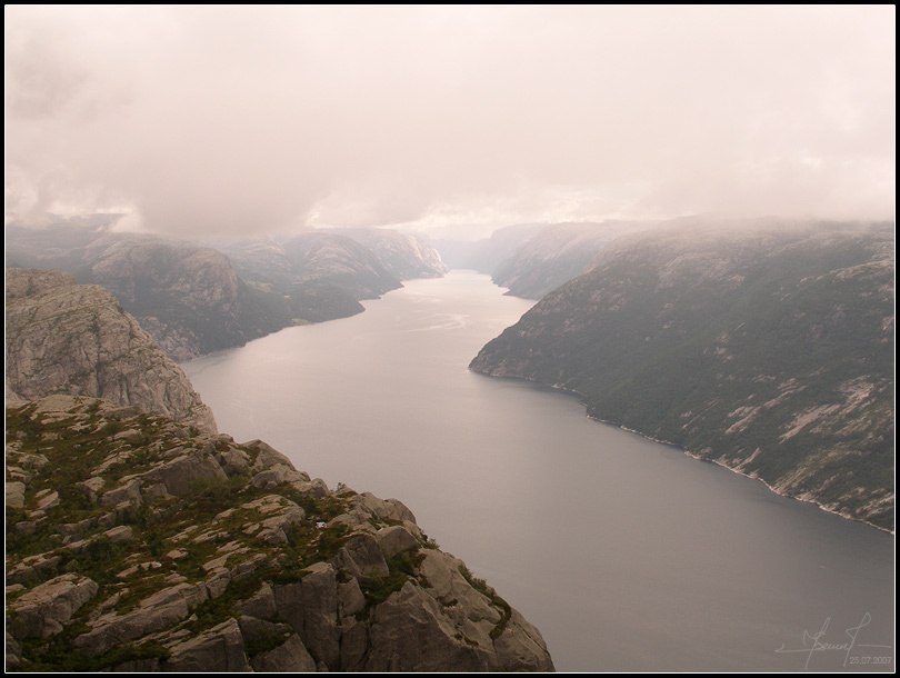 Люсефьорд с высоты 604 м Норвегия Norway Norge Рогаланн Rogaland Люсефьорд Lysefjorden Preikestolen Pulpit Rock