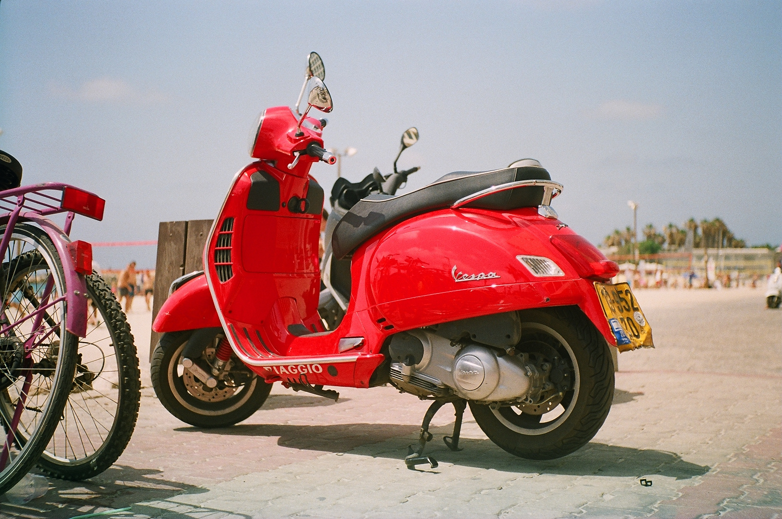 vespa. vespa film fuji 200 manual 2013 lens yashin0n 1 2.8