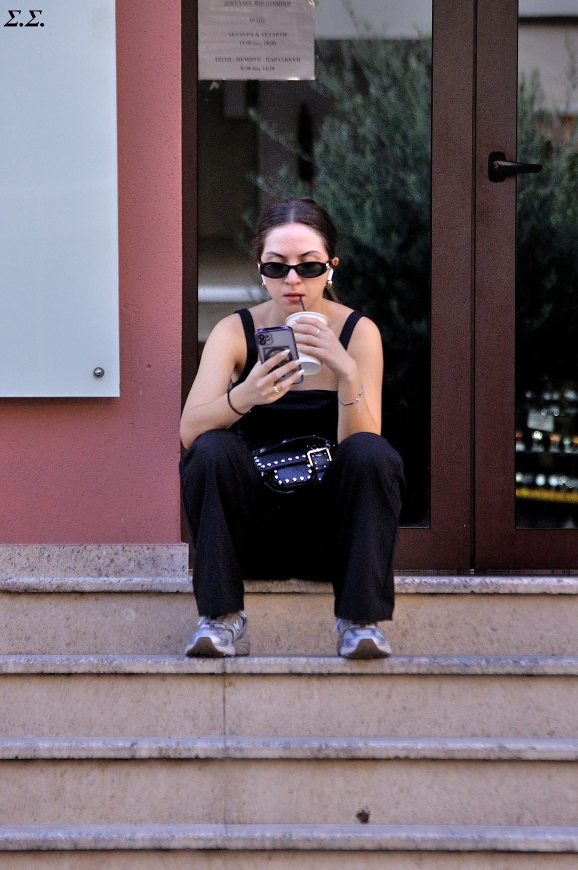 COFFEE BREAK 