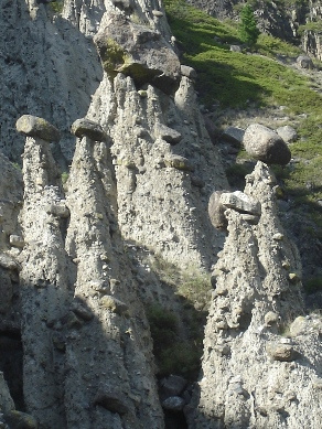 Каменные грибы Каменные грибы