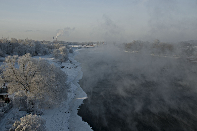 Морозный день мороз,река,зима.