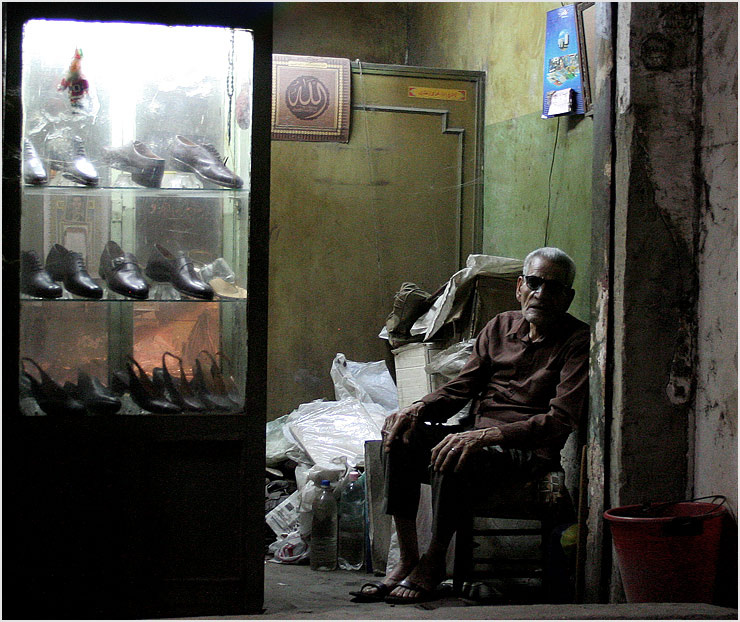 The shoesmaker 