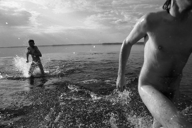 про то как двое молодых фотографов решили искупаться Волга холодно май