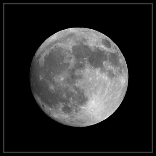 Moon moon луна